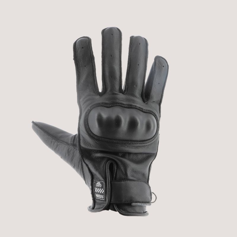 Gants moto chauffants vintage Helstons : un style néo-rétro.